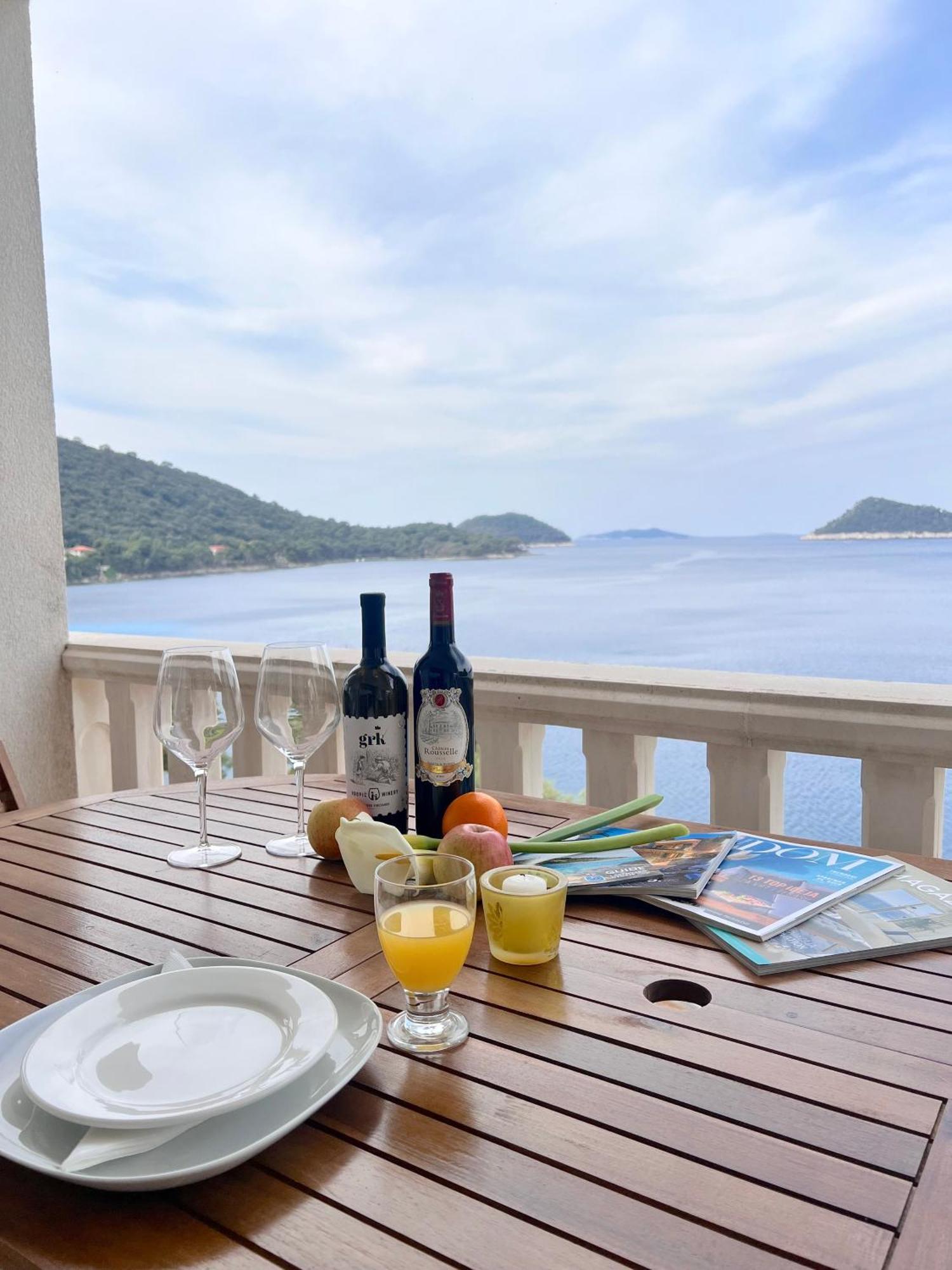 Terrace Studios With Panoramic Seaview Uble 外观 照片